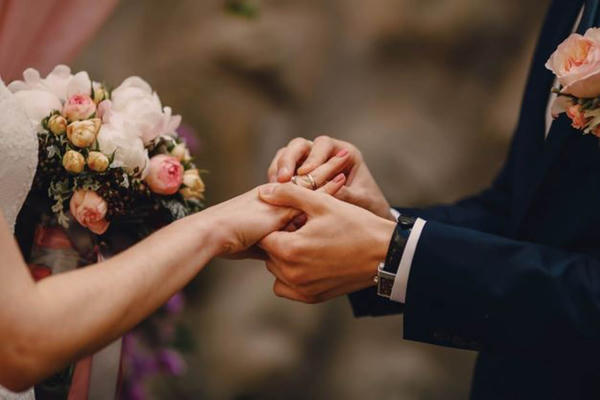 Hôn nhân thời hiện đại và những “khoảng trống” pháp lý mới