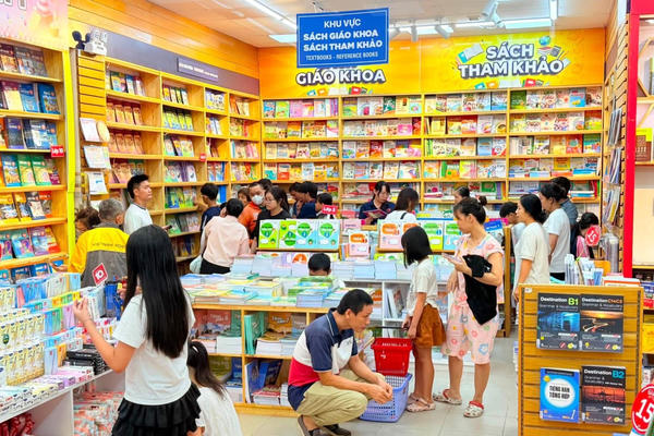 Phụ huynh photo sách giáo khoa cho con: Khi nào vi phạm bản quyền?