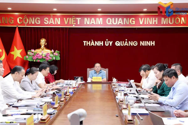 Quảng Ninh dự kiến thí điểm mô hình mới trong giáo dục và y tế Quảng Ninh dự kiến thí điểm mô hình mới trong giáo dục và y tế