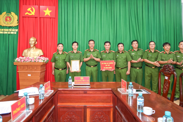 Vượt hơn 500km vào vùng núi truy bắt nghi phạm vụ án ở Campuchia Vượt hơn 500km vào vùng núi truy bắt nghi phạm vụ án ở Campuchia