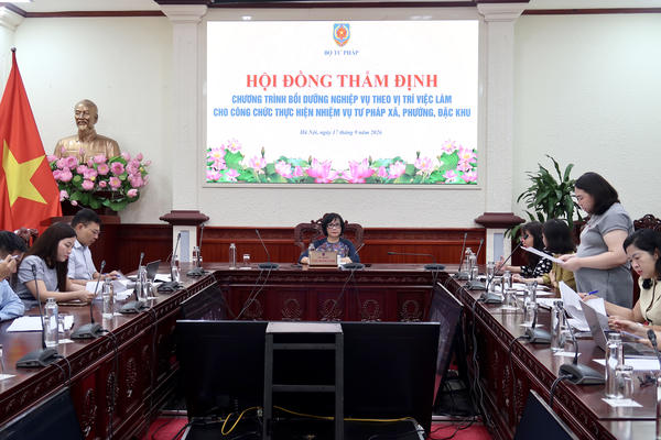 Hoàn thiện chương trình bồi dưỡng công chức tư pháp cấp xã theo hướng thực chất, dễ áp dụng Hoàn thiện chương trình bồi dưỡng công chức tư pháp cấp xã theo hướng thực chất, dễ áp dụng
