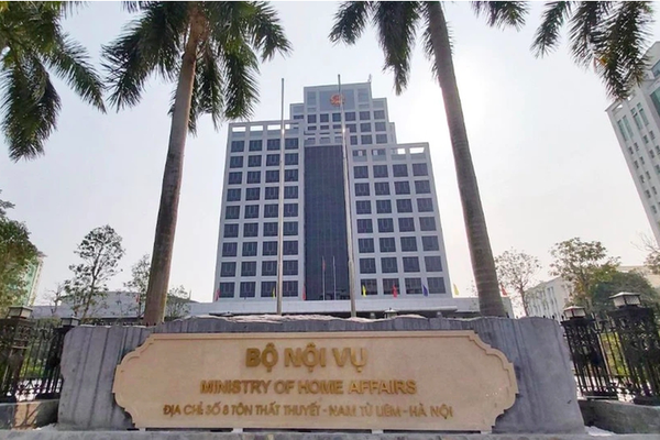 Bộ Nội vụ đình chỉ hoạt động 6 tháng đối với Hội Phổ biến và Tham vấn pháp luật Việt Nam
Bộ Nội vụ đình chỉ hoạt động 6 tháng đối với Hội Phổ biến và Tham vấn pháp luật Việt Nam