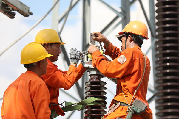 Bộ Công Thương đề xuất tiếp nhận quyền đại diện vốn nhà nước tại EVN Bộ Công Thương đề xuất tiếp nhận quyền đại diện vốn nhà nước tại EVN