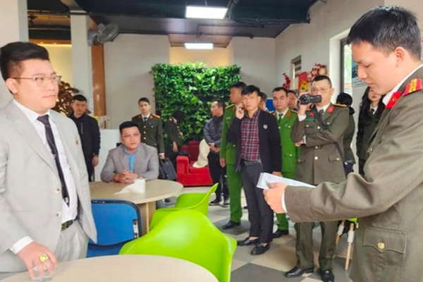 Đề nghị truy tố ông chủ Công ty Triệu Nụ Cười cùng 12 bị can Đề nghị truy tố ông chủ Công ty Triệu Nụ Cười cùng 12 bị can