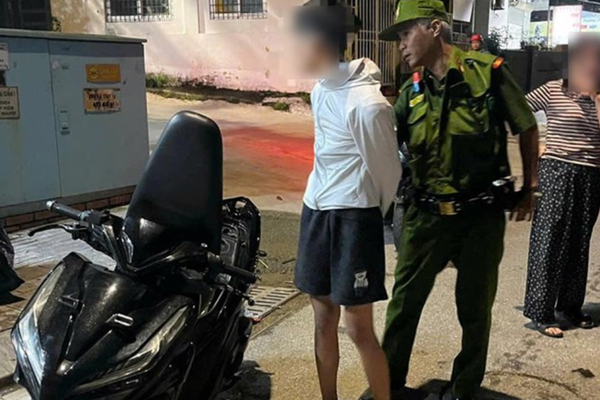 Nam sinh mang kiếm Nhật dài 1 m đi tìm nhóm thanh niên sau mâu thuẫn