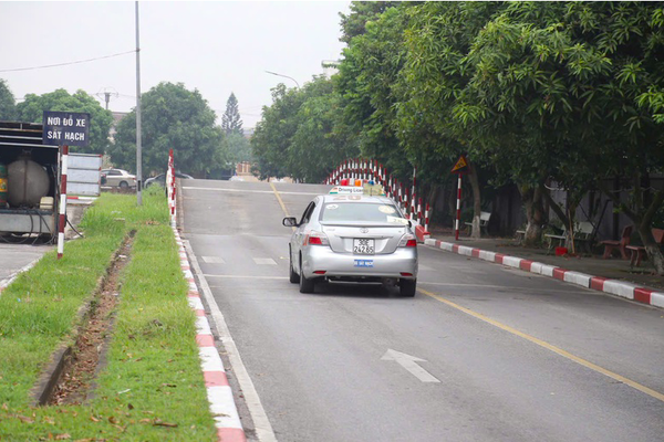 Đề xuất siết chặt việc tập lái trên đường cao tốc
Đề xuất siết chặt việc tập lái trên đường cao tốc