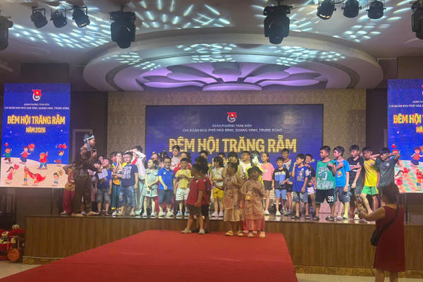 Trấn Biên: Đêm hội Trăng rằm đầu tiên sau sắp xếp, dành trọn yêu thương cho thiếu nhi  