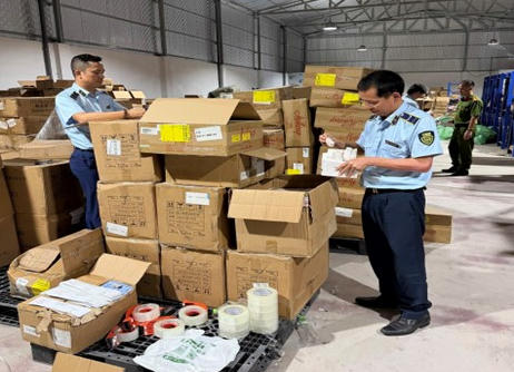 Xử phạt 205 triệu đồng, tịch thu lô mỹ phẩm vi phạm hơn 10 tỷ đồng tại tỉnh Bắc Ninh