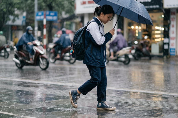 Giữa những ngày mưa ngập, có một lá thư làm ấm lòng học trò  