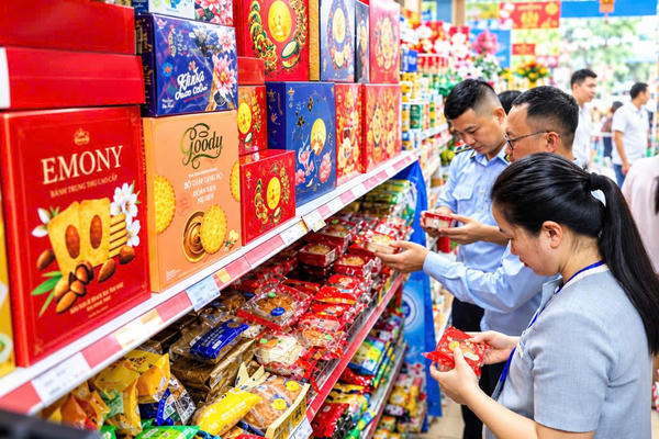 TP Quảng Ninh siết chặt an toàn thực phẩm mùa Trung thu