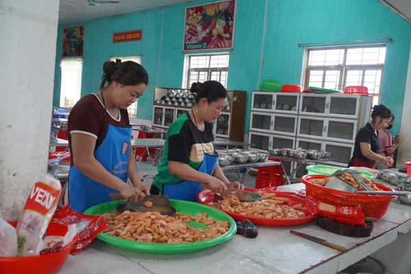 Tuyên Quang sẽ xử lý nghiêm việc thiếu trách nhiệm, “cắt xén” bữa ăn học sinh