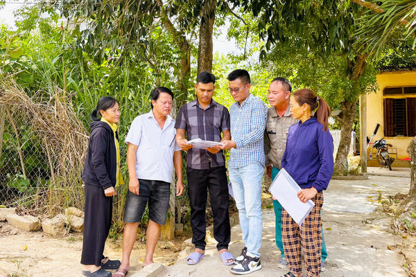 Vụ tranh chấp đất rừng tại xã Bến Quan: Tỉnh Quảng Trị chỉ đạo sớm trả đất cho dân, cấp dưới thực thi trì trệ
Vụ tranh chấp đất rừng tại xã Bến Quan: Tỉnh Quảng Trị chỉ đạo sớm trả đất cho dân, cấp dưới thực thi trì trệ