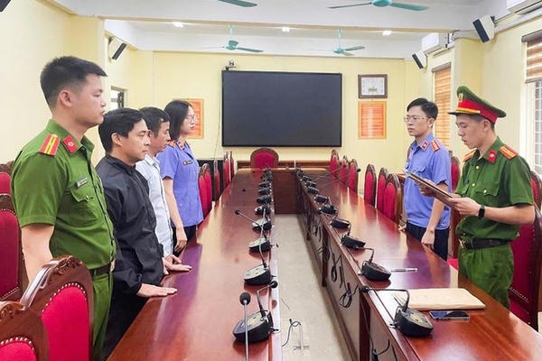 Khởi tố thêm 4 bị can vụ làm giả phiếu thí nghiệm công trình xây dựng ở Sơn La Khởi tố thêm 4 bị can vụ làm giả phiếu thí nghiệm công trình xây dựng ở Sơn La