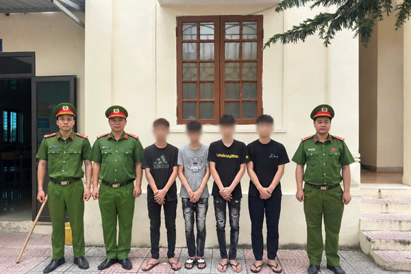Nhóm thanh thiếu niên bị khởi tố sau thử thách xâm phạm mồ mả để câu view TikTok Nhóm thanh thiếu niên bị khởi tố sau thử thách xâm phạm mồ mả để câu view TikTok