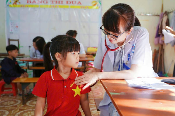 Gần 230 học sinh vùng khó khăn tỉnh Nghệ An được khám, sàng lọc sức khỏe Gần 230 học sinh vùng khó khăn tỉnh Nghệ An được khám, sàng lọc sức khỏe