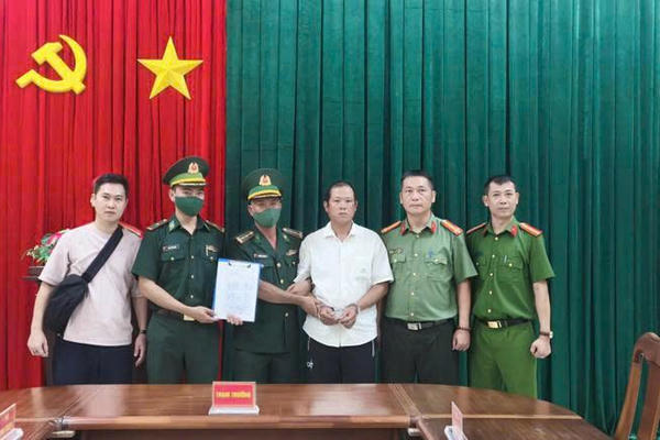 Phối hợp truy bắt thành công đối tượng truy nã đặc biệt nguy hiểm tại Lào
