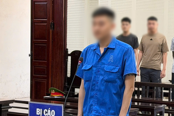 Bán ma túy, giữ súng quân dụng và pháo nổ, người đàn ông lĩnh án hơn 22 năm