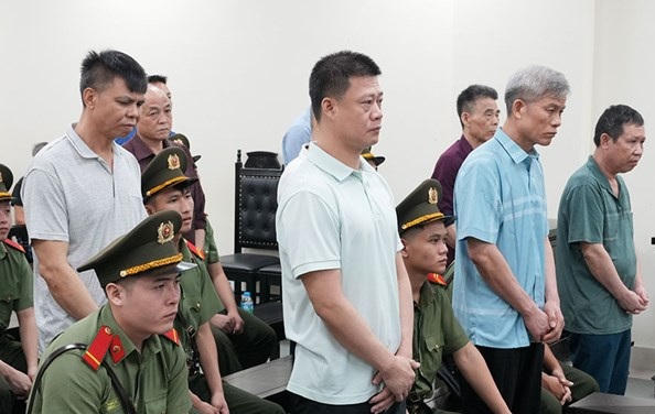 Cựu Phó Bí thư Tỉnh đoàn Yên Bái bị tuyên phạt 16 năm 6 tháng tù Cựu Phó Bí thư Tỉnh đoàn Yên Bái bị tuyên phạt 16 năm 6 tháng tù