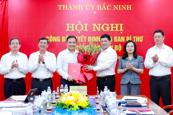 Thủ tướng phê chuẩn kết quả bầu Phó Chủ tịch UBND thành phố Bắc Ninh và tỉnh Hưng Yên