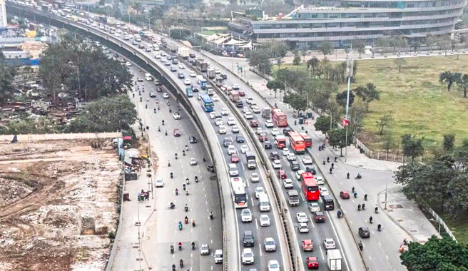 Bỏ làn khẩn cấp trên đường Vành đai 3 trên cao là không phù hợp và bất khả thi