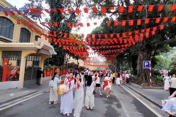 Hà Nội đón 27,5 triệu lượt khách trong 9 tháng