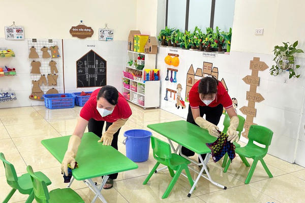 Các phụ huynh và nhà trường cần đề phòng bệnh tay chân miệng trong trường học Các phụ huynh và nhà trường cần đề phòng bệnh tay chân miệng trong trường học