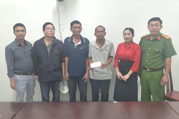 Gần 10 năm thất lạc, người thân bất ngờ được đoàn tụ nhờ Công an xã Kim Ngân