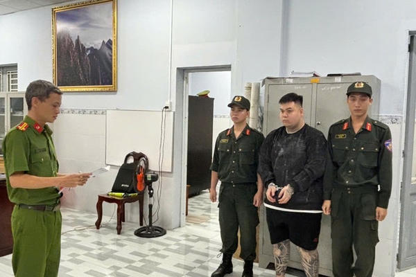 Khởi tố, bắt tạm giam bị can bắn người trên đường ở Đồng Nai