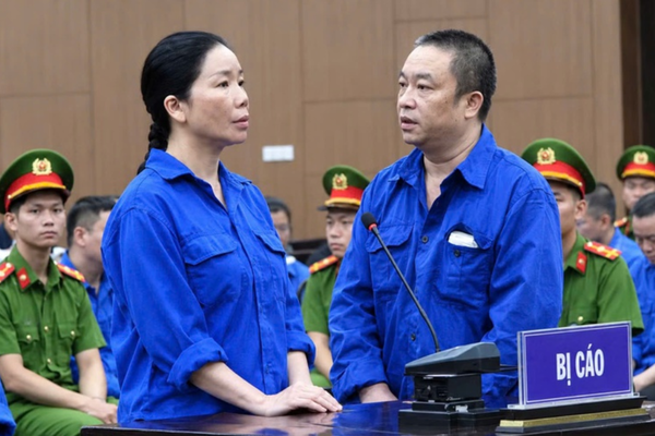 Bà trùm chạy bệnh án tâm thần lĩnh 30 năm tù Bà trùm chạy bệnh án tâm thần lĩnh 30 năm tù