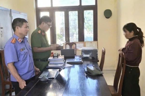 Bắt tạm giam người phụ nữ ở Gia Lai bị cáo buộc lừa đảo 7,3 tỷ đồng bằng thủ đoạn đáo hạn ngân hàng