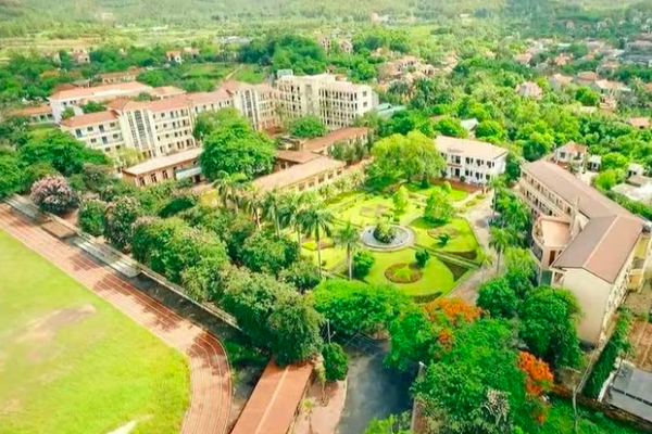 Chuyển giao Trường Cao đẳng Nông Lâm Đông Bắc về UBND thành phố Quảng Ninh quản lý
