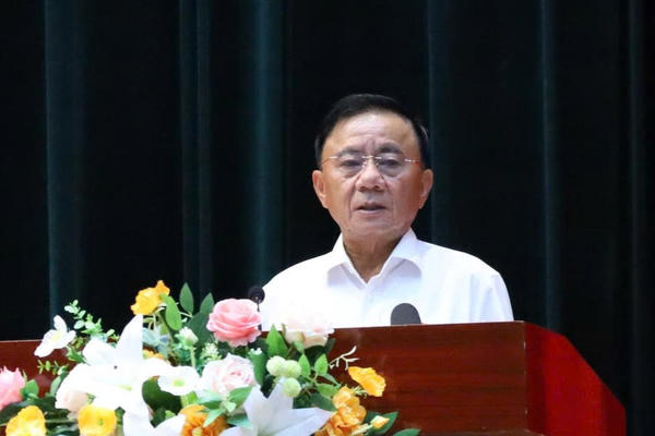 Thường trực Ban Bí thư Trần Cẩm Tú tiếp xúc cử tri Đà Nẵng