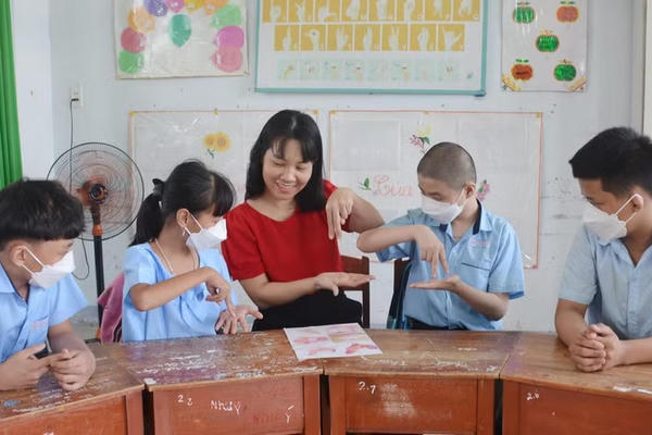 Bộ Giáo dục và Đào tạo đề xuất sửa 5 thông tư, tạo thêm cơ hội học tập cho người khuyết tật