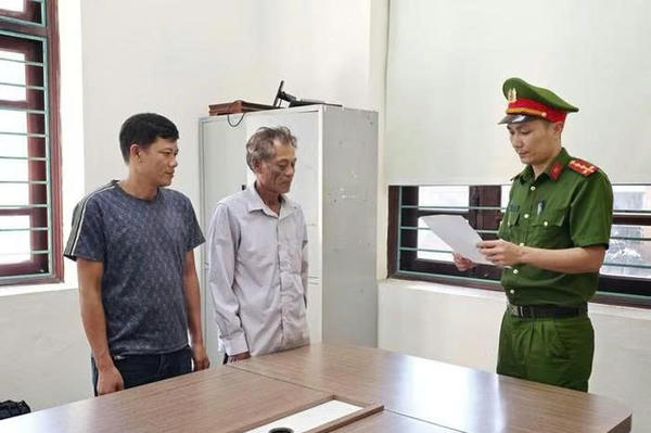 Khởi tố hai cha con cất giấu thiết bị giám sát của 9 tàu cá