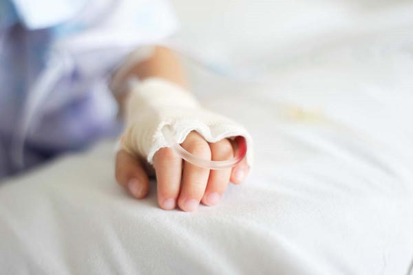 Bé gái 3 tuổi tử vong sau tiêm kháng sinh tại bệnh viện ở Gia Lai, công an vào cuộc điều tra