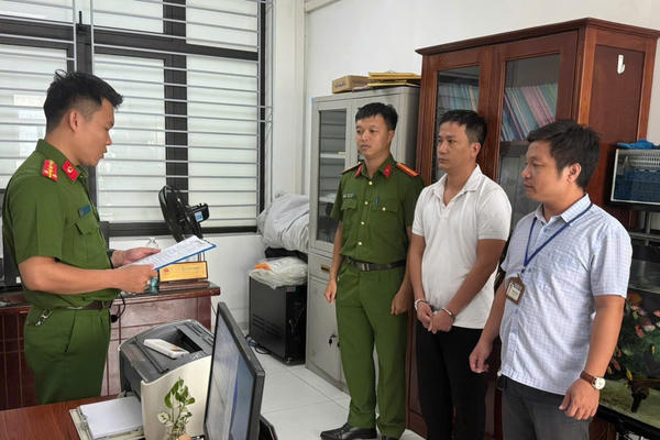 Lừa đảo kinh doanh sim số đẹp chiếm đoạt hàng tỷ đồng Lừa đảo kinh doanh sim số đẹp chiếm đoạt hàng tỷ đồng