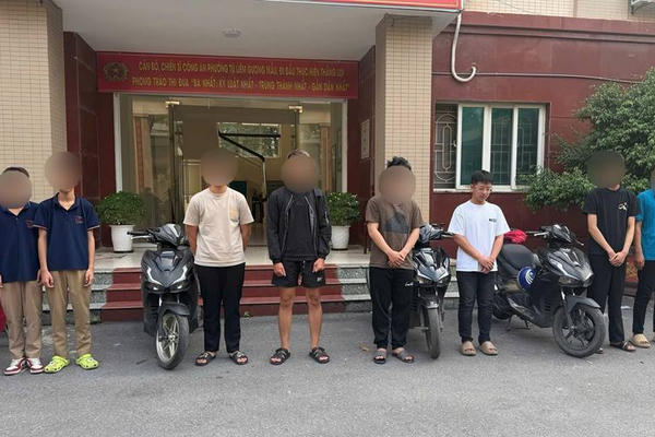 Bắt giữ nhóm "quái xế" gây náo loạn trước Sân vận động Mỹ Đình