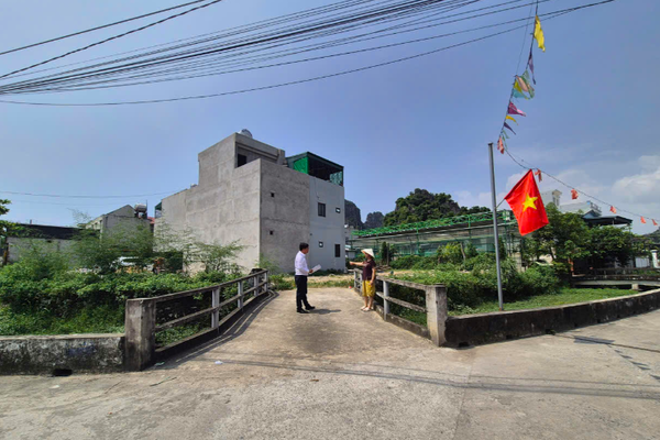 Từ hồ sơ tách thửa “lòng vòng” đến lá thư cảm ơn Báo Pháp luật Việt Nam Từ hồ sơ tách thửa “lòng vòng” đến lá thư cảm ơn Báo Pháp luật Việt Nam