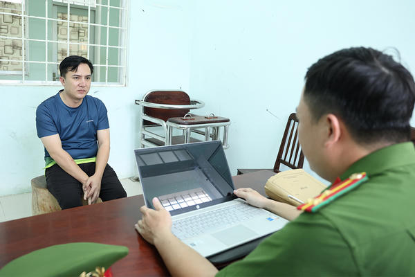 Giám đốc phòng giao dịch bị bắt vì lừa đảo chiếm đoạt tài sản