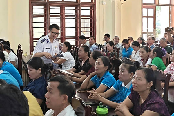 Đẩy mạnh tuyên truyền pháp luật, chăm lo đời sống đồng bào dân tộc, tôn giáo tại Nghệ An Đẩy mạnh tuyên truyền pháp luật, chăm lo đời sống đồng bào dân tộc, tôn giáo tại Nghệ An