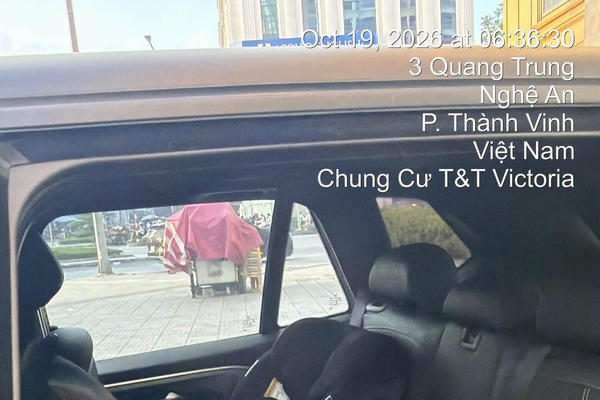 Nóng: Bắt 3 nghi can đập kính hàng loạt xe ô tô ở phường Thành Vinh, tỉnh Nghệ An