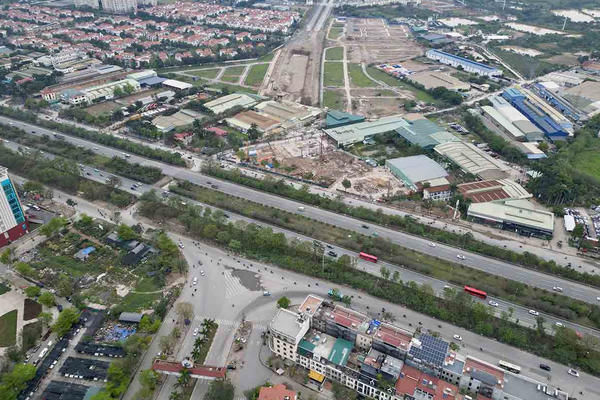 Phân luồng giao thông trên Đại lộ Thăng Long để sửa chữa 4 cầu