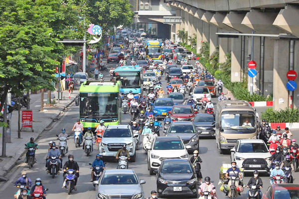 Hà Nội xử lý 44 điểm ùn tắc, tiếp tục tháo gỡ 7 điểm nghẽn giao thông