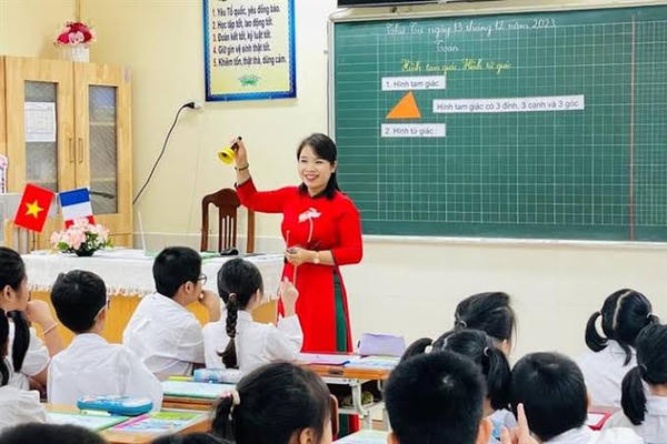 Dự thảo mới: Đề xuất tăng định mức tiết dạy, điều chỉnh nhân sự trường học