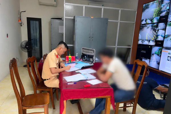 Chằng buộc hàng hóa không an toàn: Tài xế có thể phải chịu những trách nhiệm pháp lý nào?