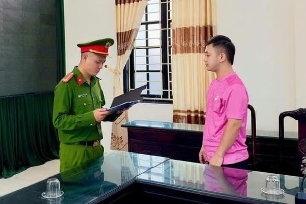 khởi tố đối tượng bán hơn 2000 sản phẩm giả thương hiệu nổi tiếng