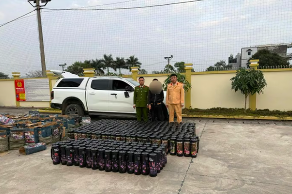 CSGT Quảng Ninh liên tiếp phát hiện nhiều vụ vận chuyển hàng cấm trên các tuyến đường miền Đông
CSGT Quảng Ninh liên tiếp phát hiện nhiều vụ vận chuyển hàng cấm trên các tuyến đường miền Đông