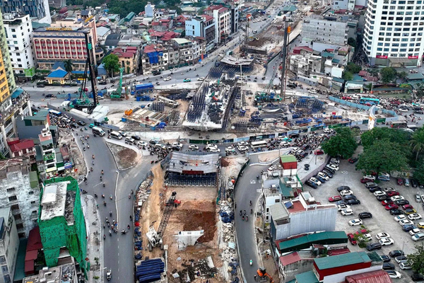 Hà Nội có 62 điểm rào chắn thi công, người dân cần chủ động đổi lộ trình