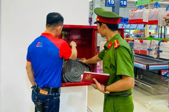 Đề xuất bỏ thủ tục nghiệm thu phòng cháy chữa cháy, chuyển sang hậu kiểm Đề xuất bỏ thủ tục nghiệm thu phòng cháy chữa cháy, chuyển sang hậu kiểm