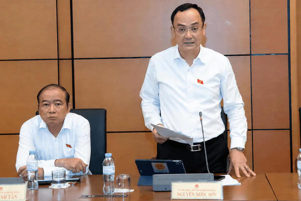 Đại biểu Quốc hội: Không để người dân đến cửa khẩu mới biết bị tạm hoãn xuất cảnh